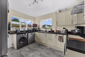 Photo 17- click for photo gallery